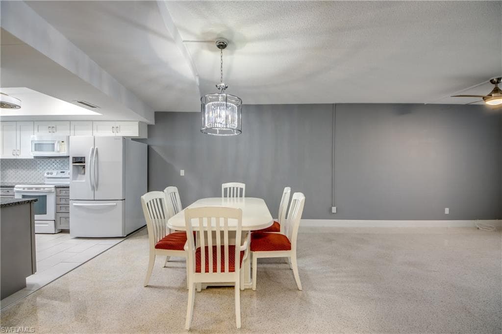4202 SE 4th PL 3-10