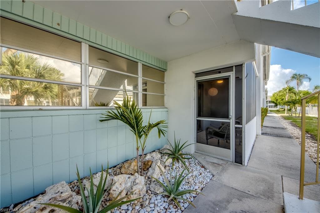 4202 SE 4th PL 3-39