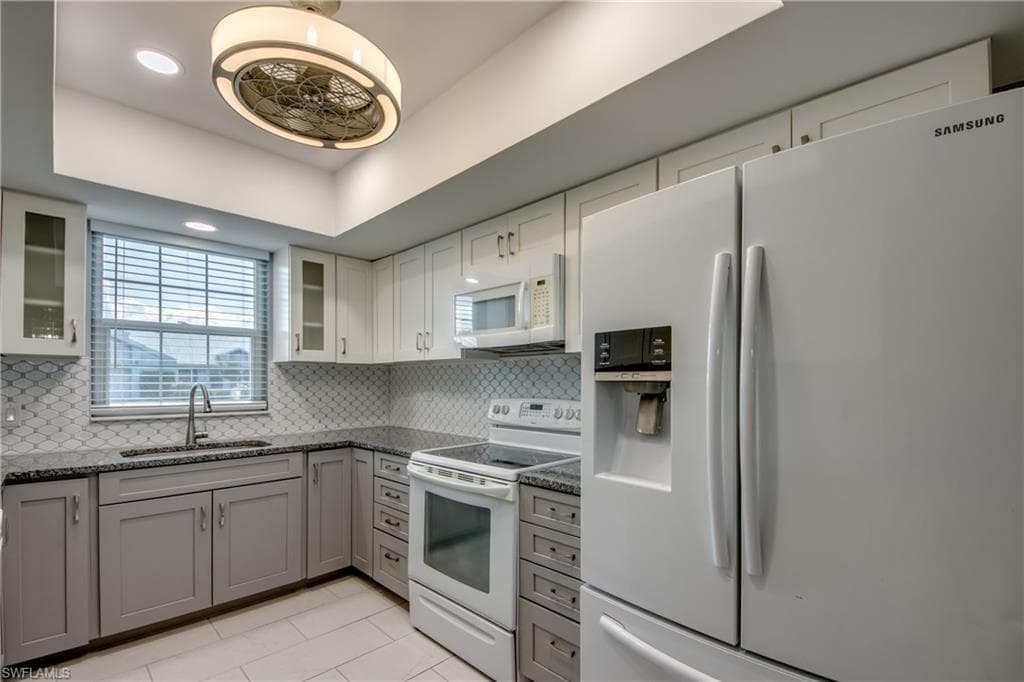 4202 SE 4th PL 3-8