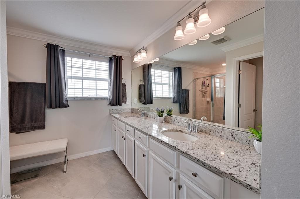 3697 Hampton CIR-32