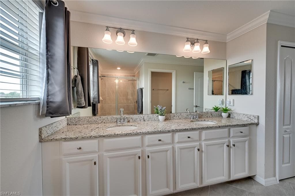 3697 Hampton CIR-33