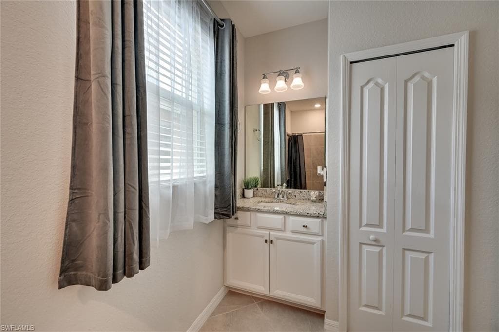 3697 Hampton CIR-19
