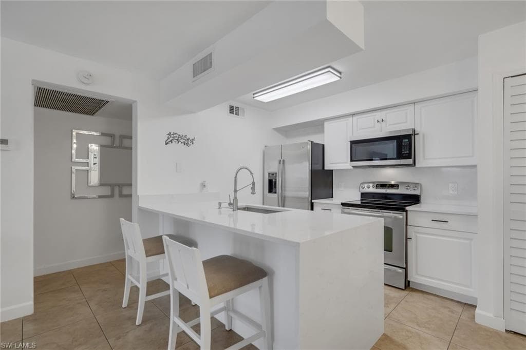 5307 Summerlin RD 708-6