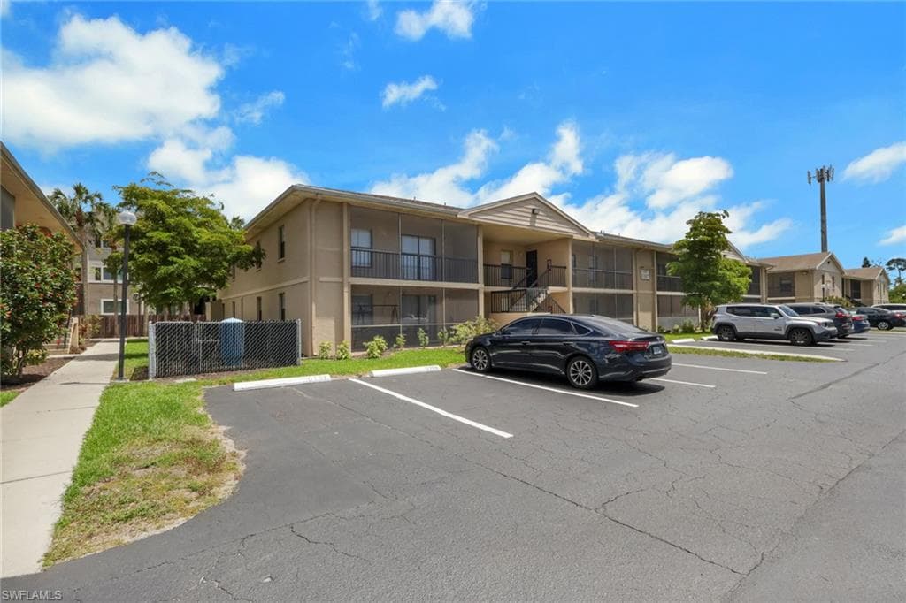 5307 Summerlin RD 708-24