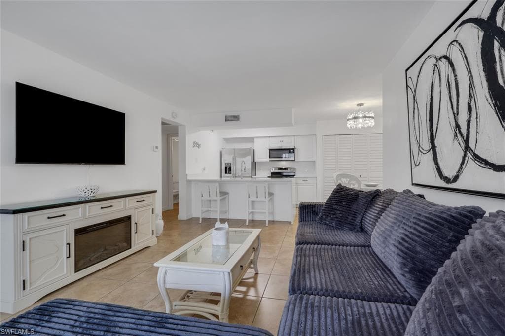 5307 Summerlin RD 708-4