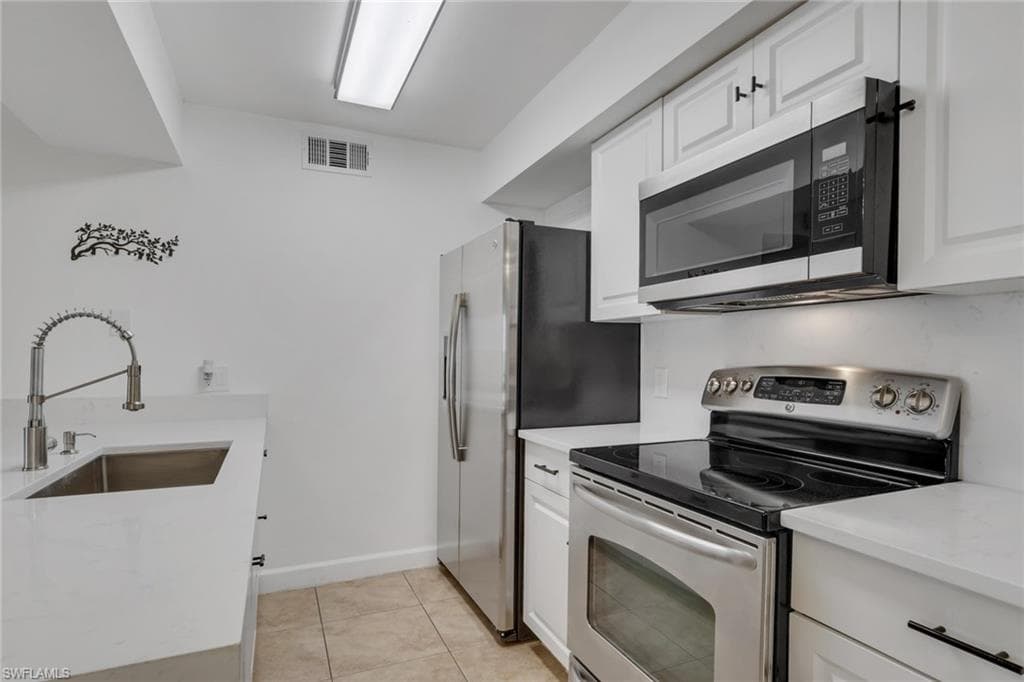 5307 Summerlin RD 708-8