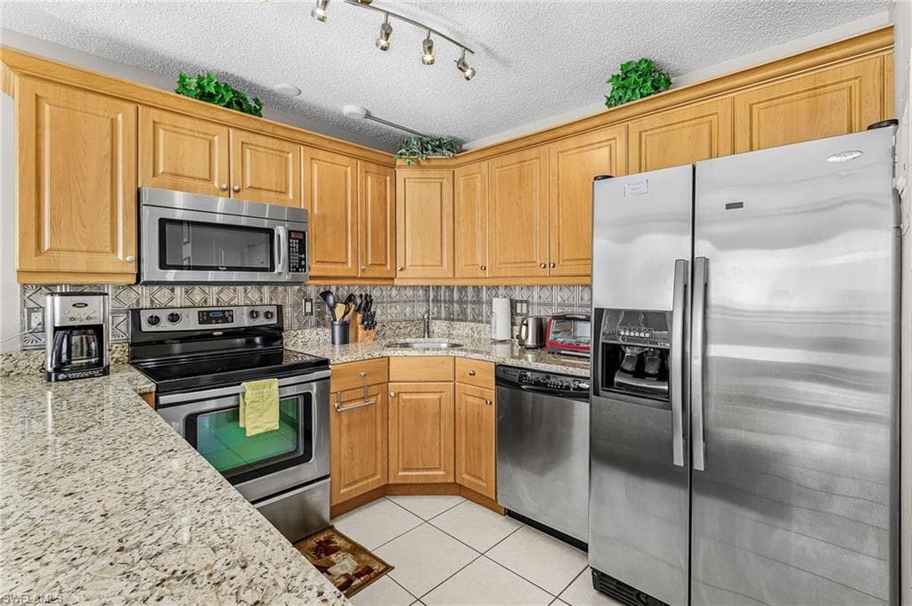 8701 Estero BLVD 907-2