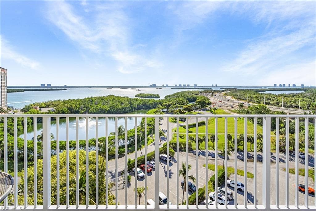 8701 Estero BLVD 907-13