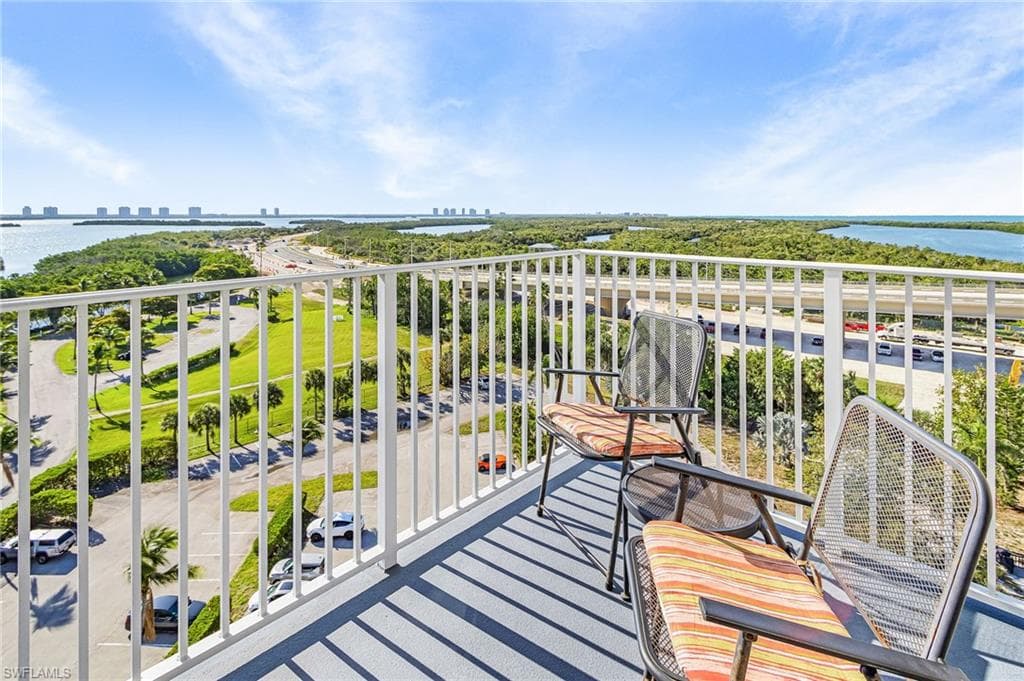 8701 Estero BLVD 907-14