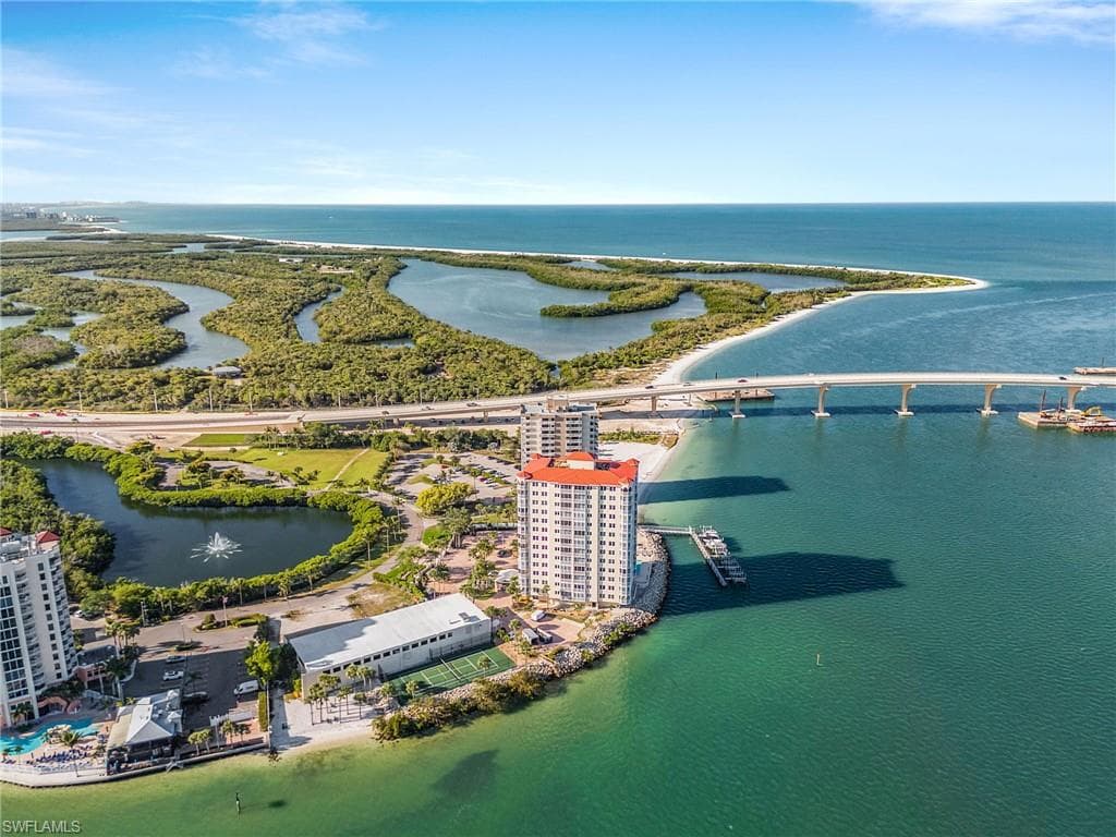 8701 Estero BLVD 907-29