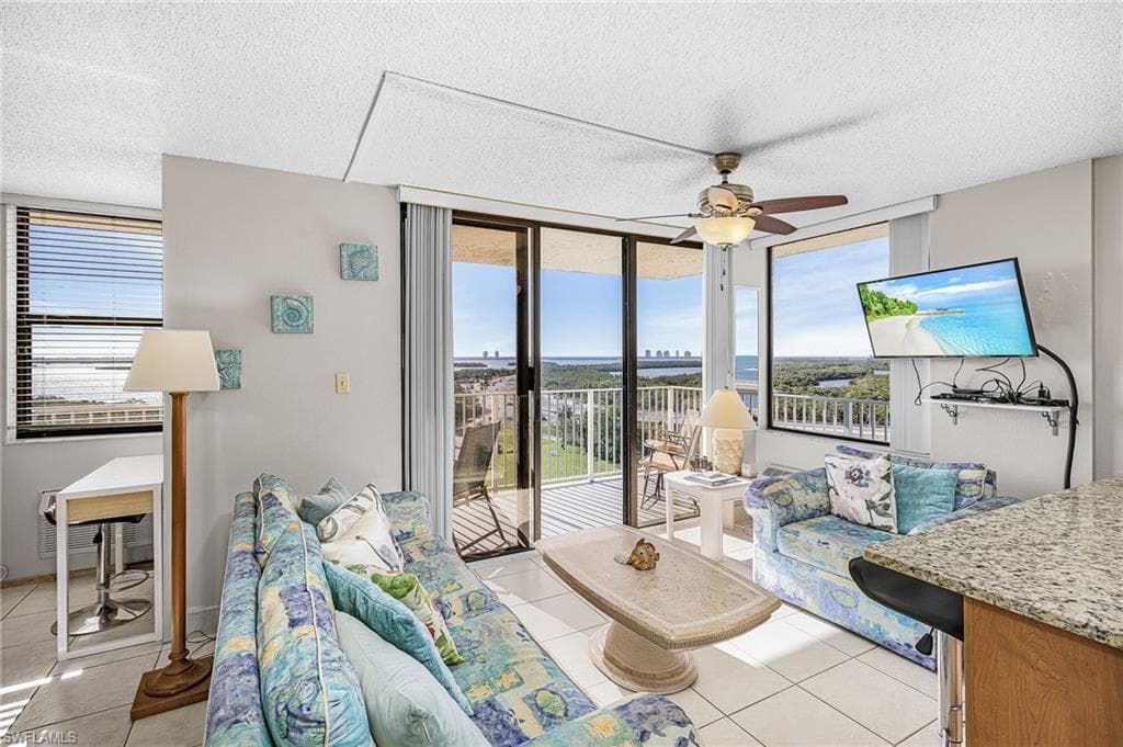 8701 Estero BLVD 907-8