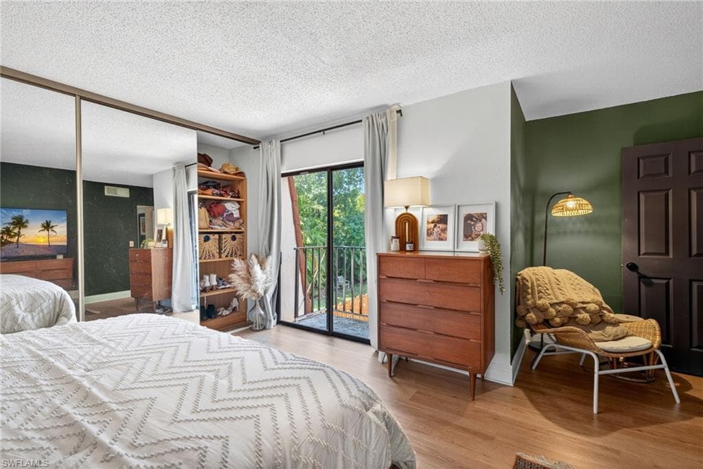 1466 Park Shore CIR 3-19