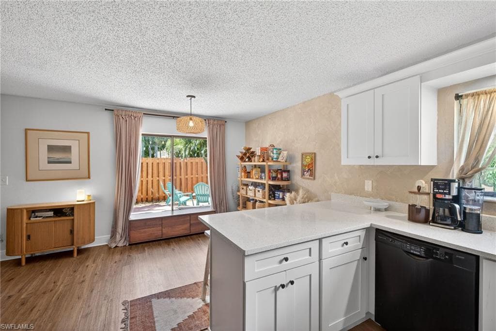 1466 Park Shore CIR 3-8