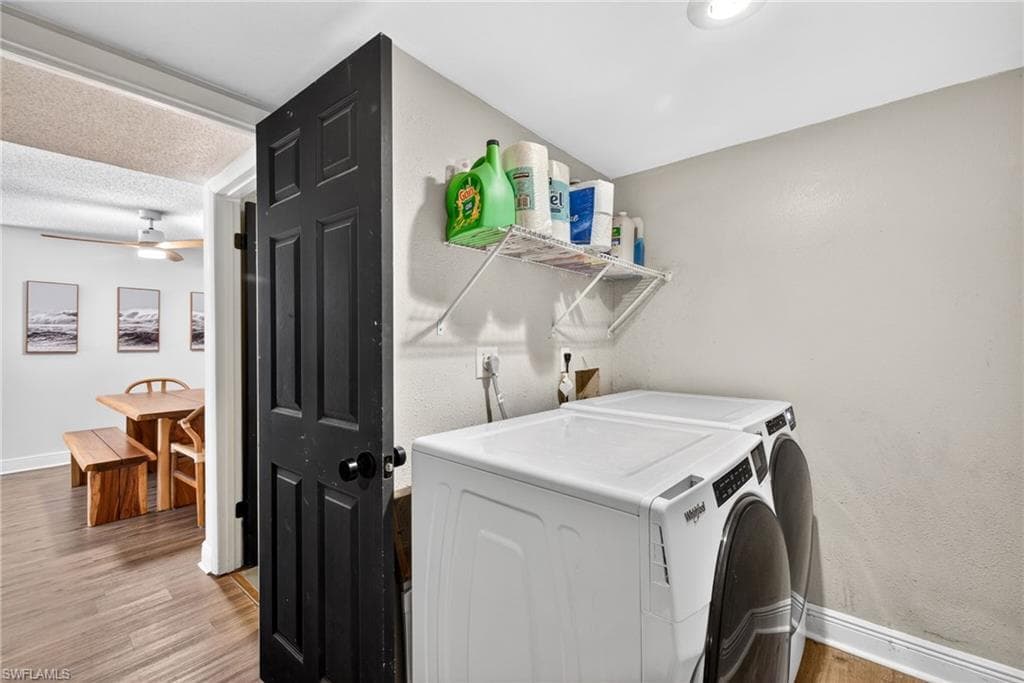 1466 Park Shore CIR 3-25