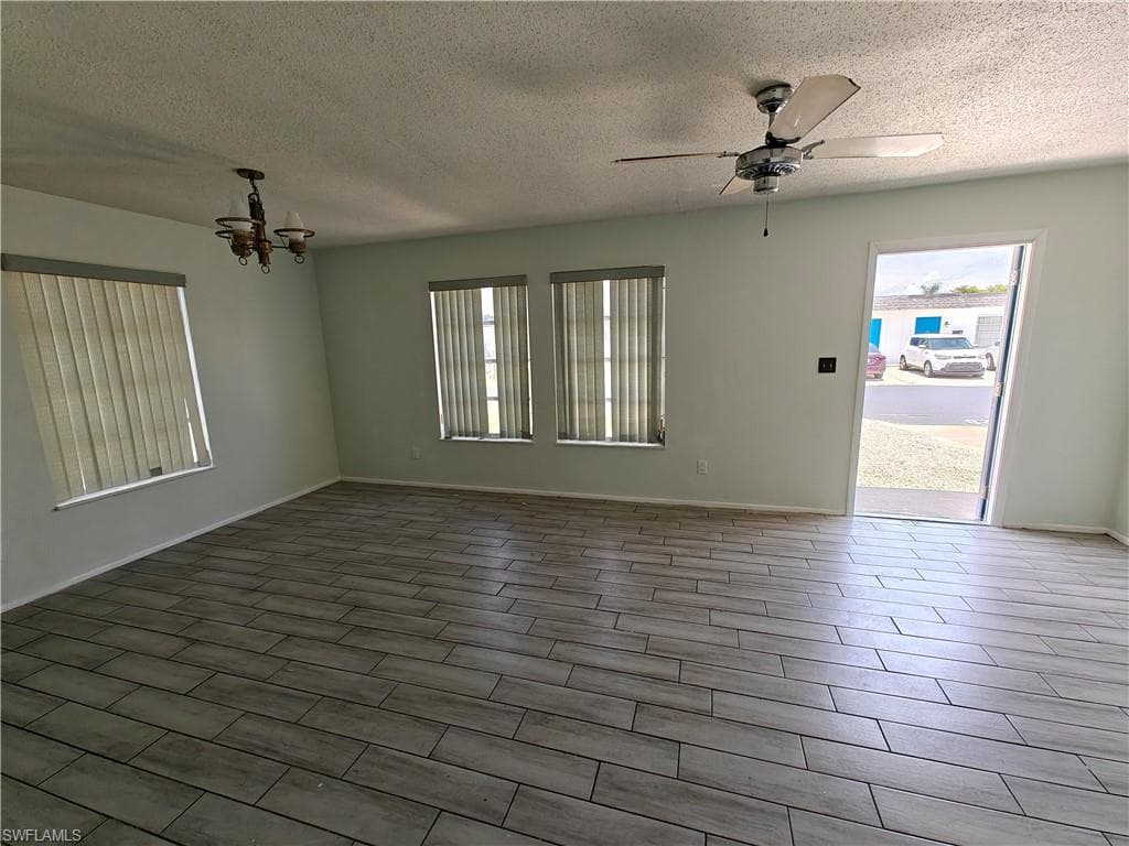 26 Temple CT-4