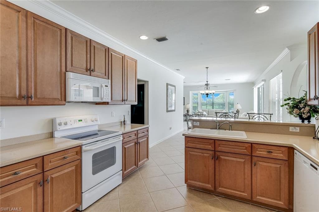 15076 BALMORAL LOOP-13
