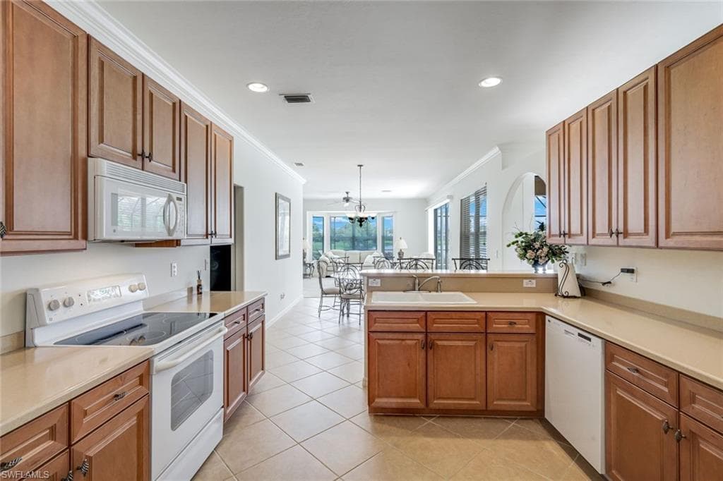 15076 BALMORAL LOOP-12