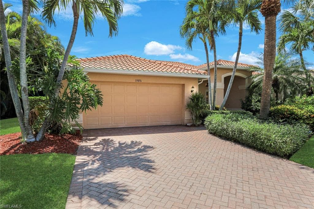 15076 BALMORAL LOOP-34