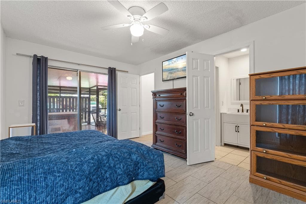 6414 Royal Woods DR-23