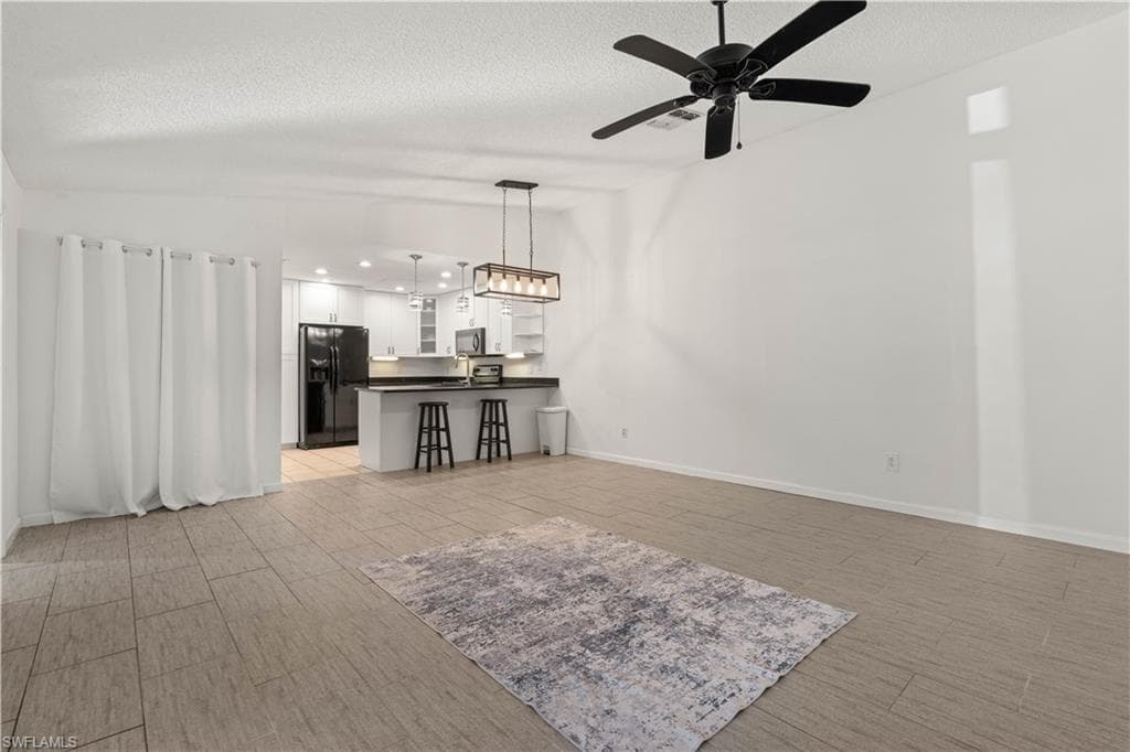 6414 Royal Woods DR-3