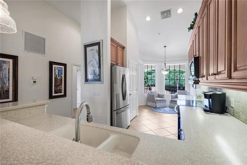 12080 Matera LN 204-6