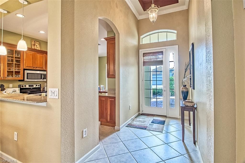 3460 Lakeview Isle CT-12