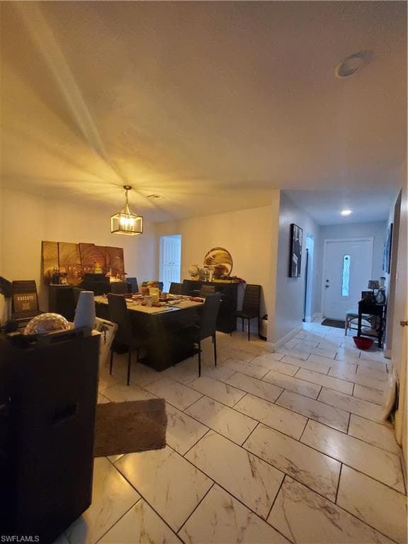 306 Hollywood ST-7