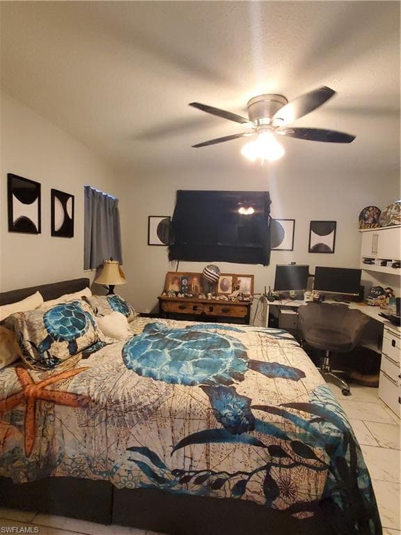 306 Hollywood ST-9