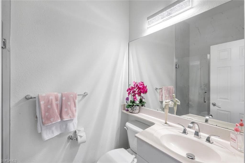 22660 Fairlawn CT-27