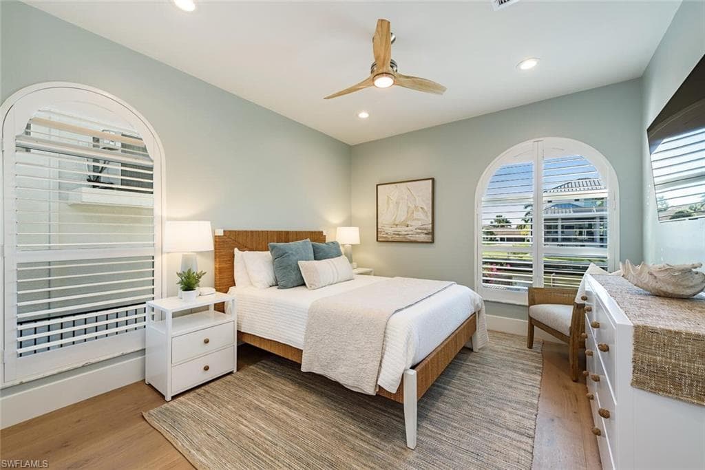 452 Willet AVE-12