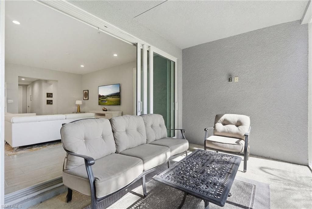 2560 Seychelles DR 1003-18