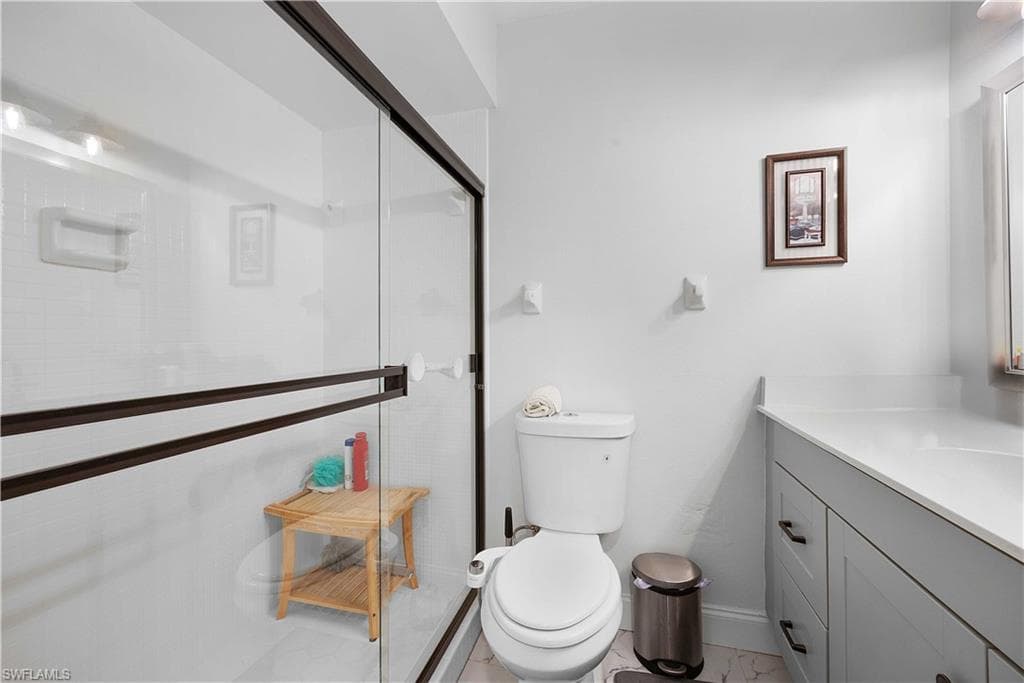 1513 Edgewater CIR-16