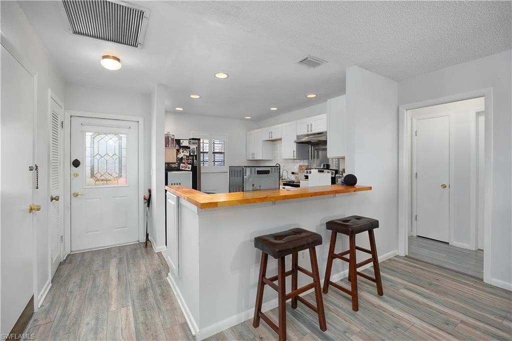 1513 Edgewater CIR-3