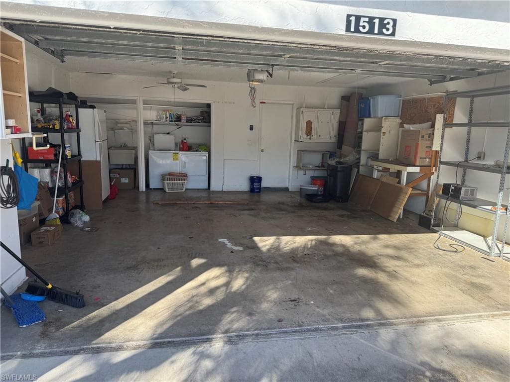 1513 Edgewater CIR-28