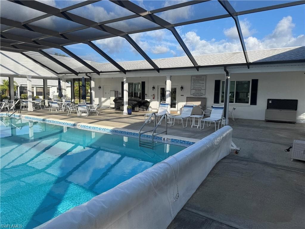 1513 Edgewater CIR-24