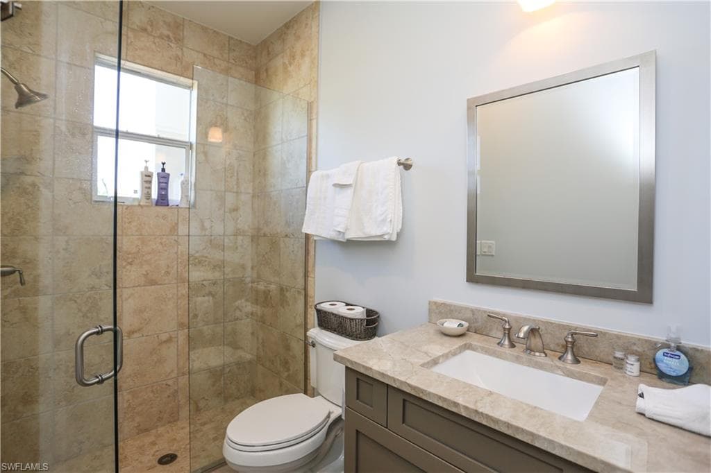 1480 Curlew AVE-33