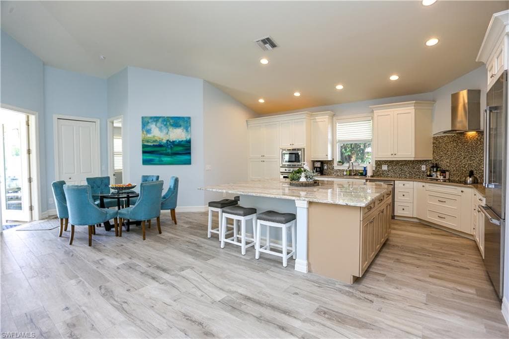 1480 Curlew AVE-43