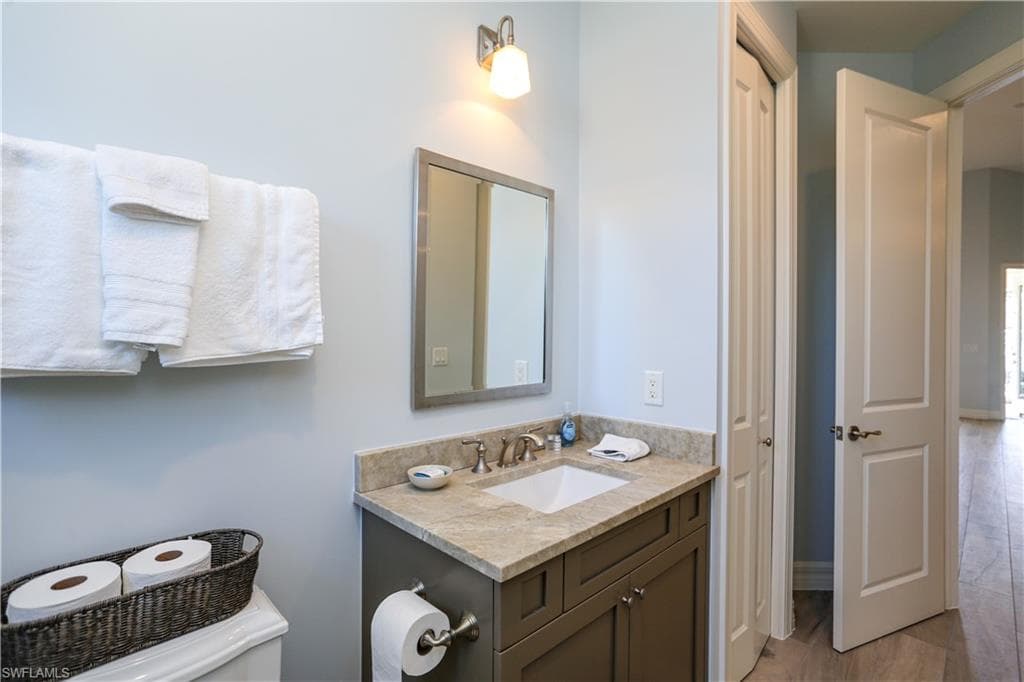 1480 Curlew AVE-34