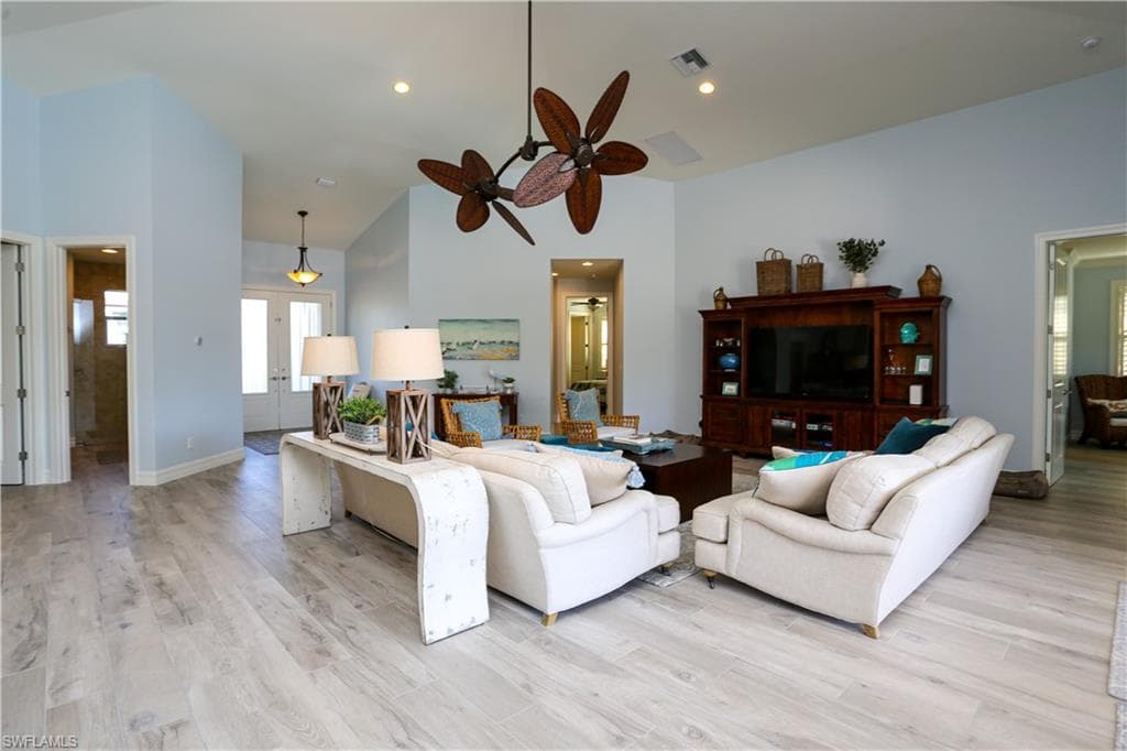 1480 Curlew AVE-30