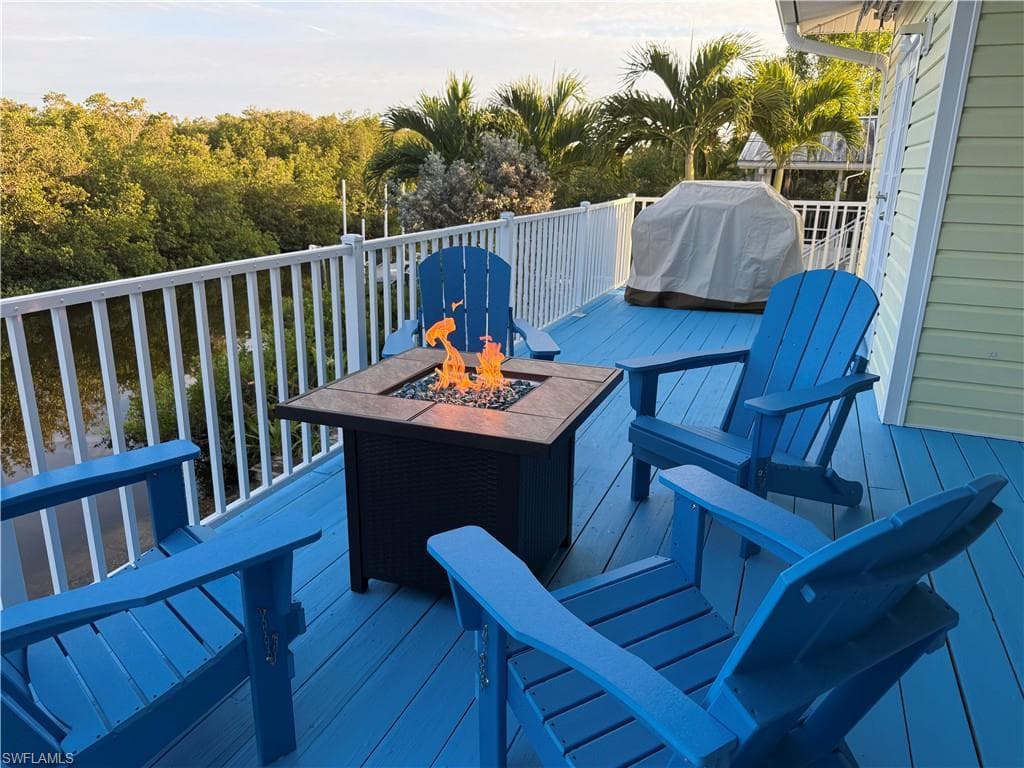 1296 Grand Canal DR-25