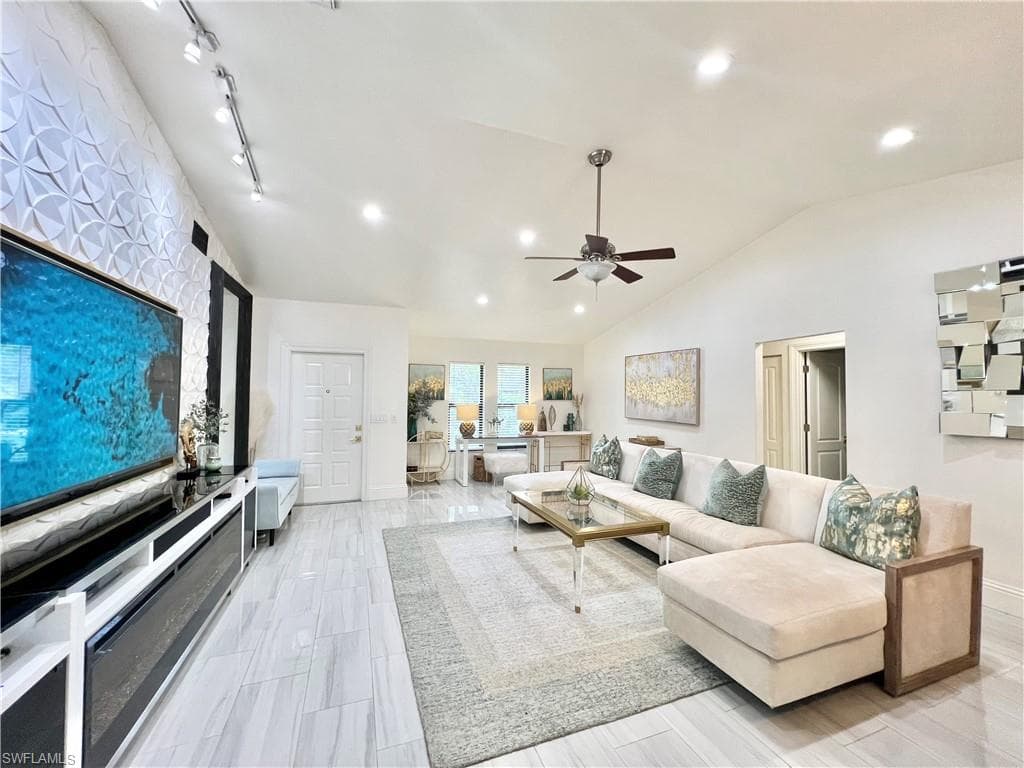 2499 River Reach DR-7