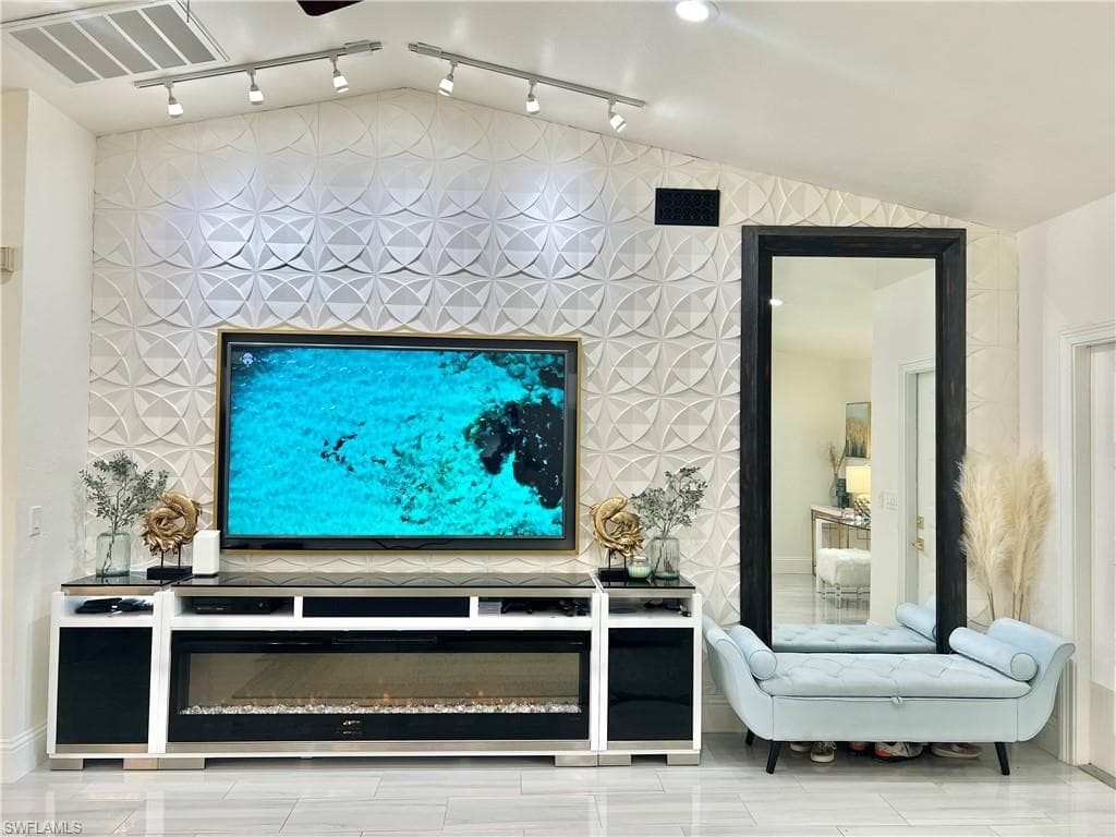 2499 River Reach DR-5