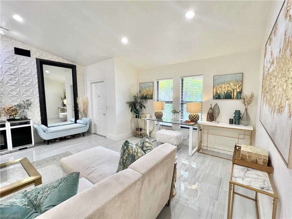 2499 River Reach DR-8