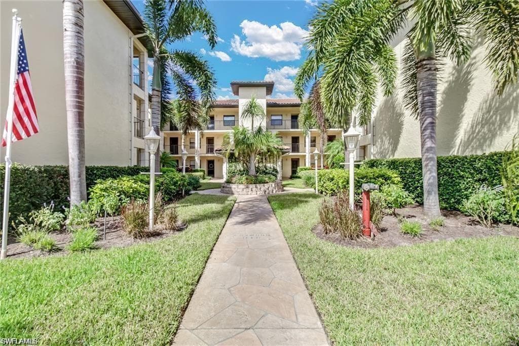 221 Fox Glen DR 2207-1