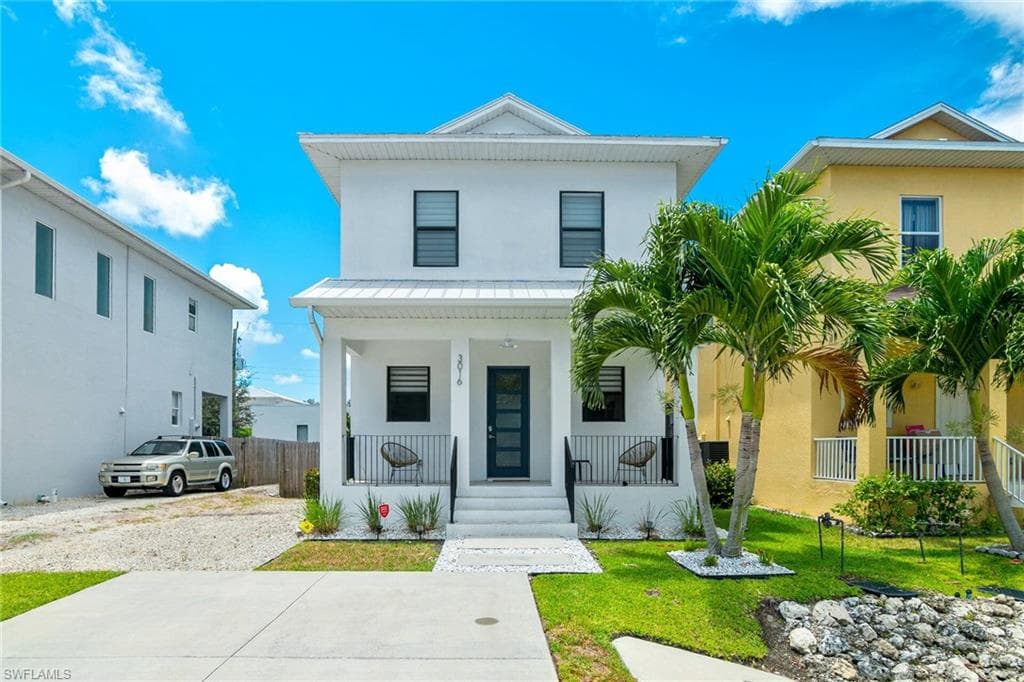3016 Van Buren AVE-2