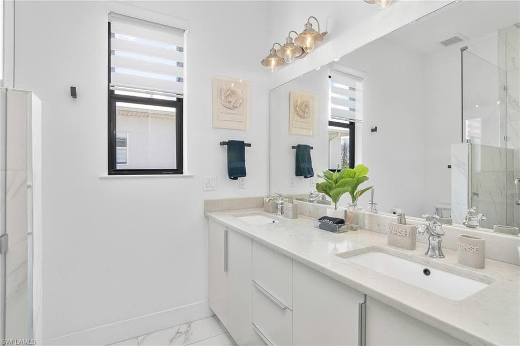 3016 Van Buren AVE-16