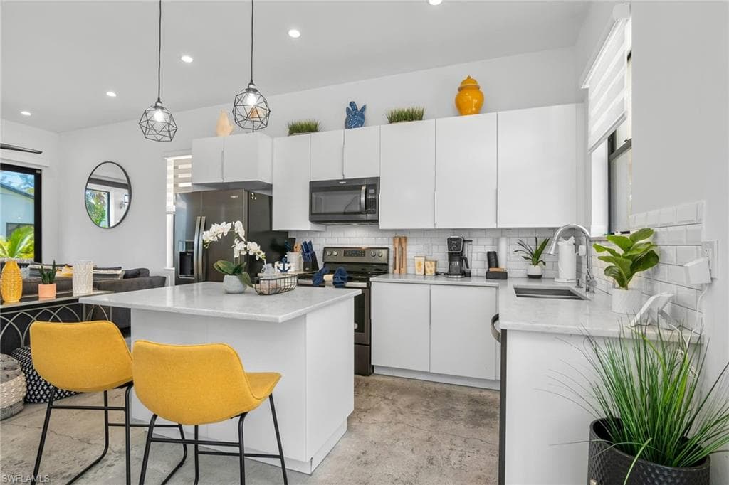 3016 Van Buren AVE-4