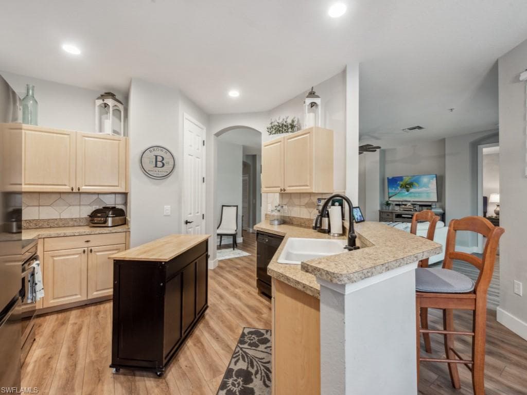 7856 Clemson ST N 8 102-1