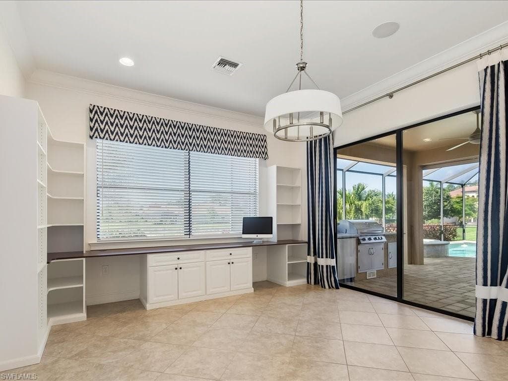 1546 Mockingbird DR-17