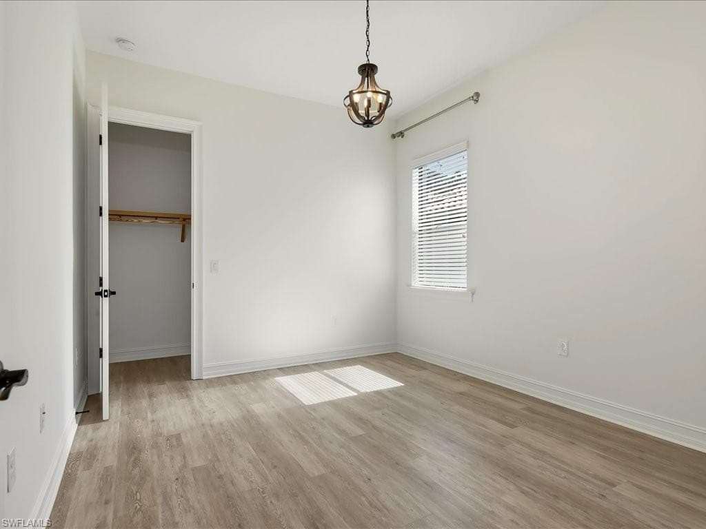 1546 Mockingbird DR-26